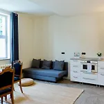 Am Jungfernsee 3*