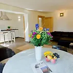 Am Jungfernsee 3*