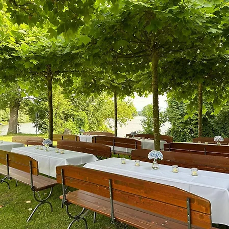 Am Jungfernsee 3*