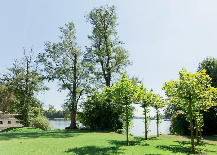 Am Jungfernsee 3*