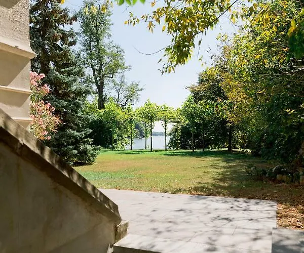 Hotel apartamentowy Am Jungfernsee